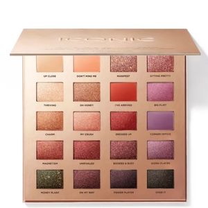 iconic London desk to dance eyeshadow pallet